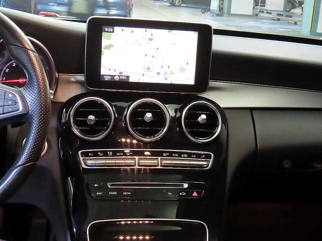 벤츠 C 클래스 C클래스 W205 C200 이미지 11