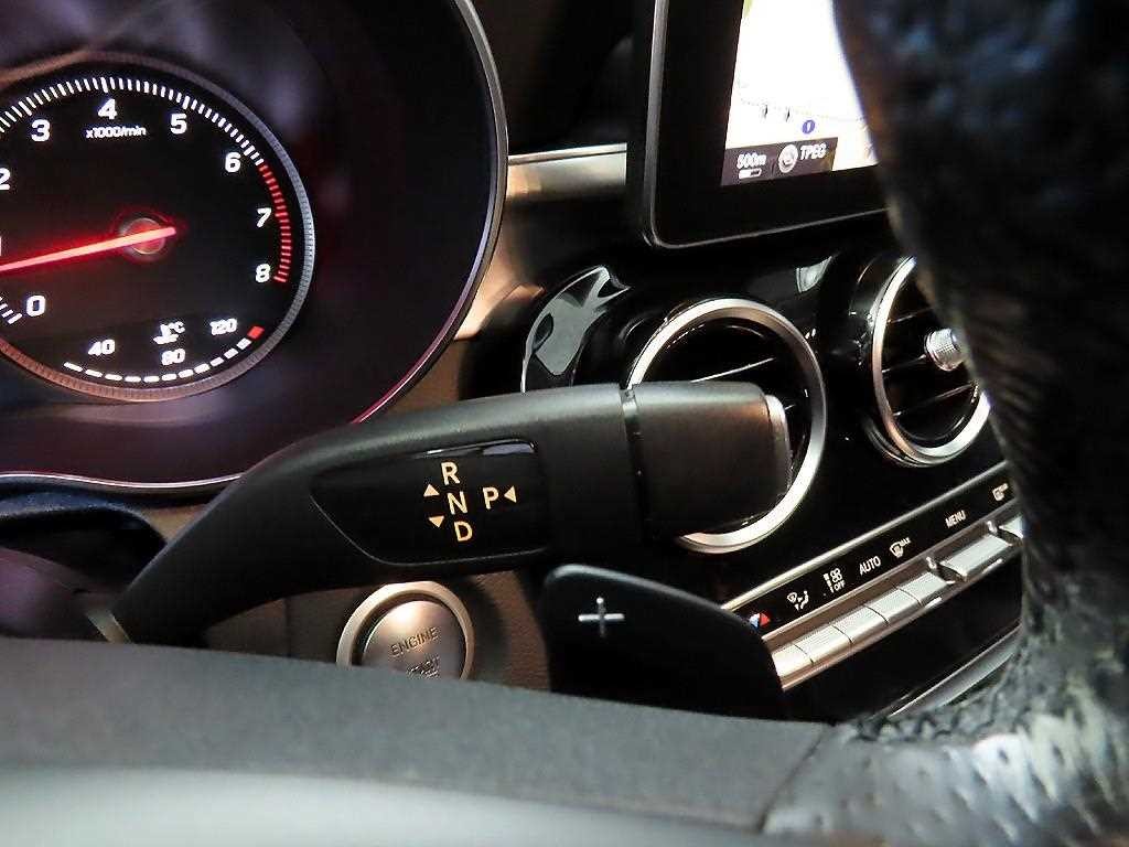 벤츠 C 클래스 C클래스 W205 C200 이미지 12