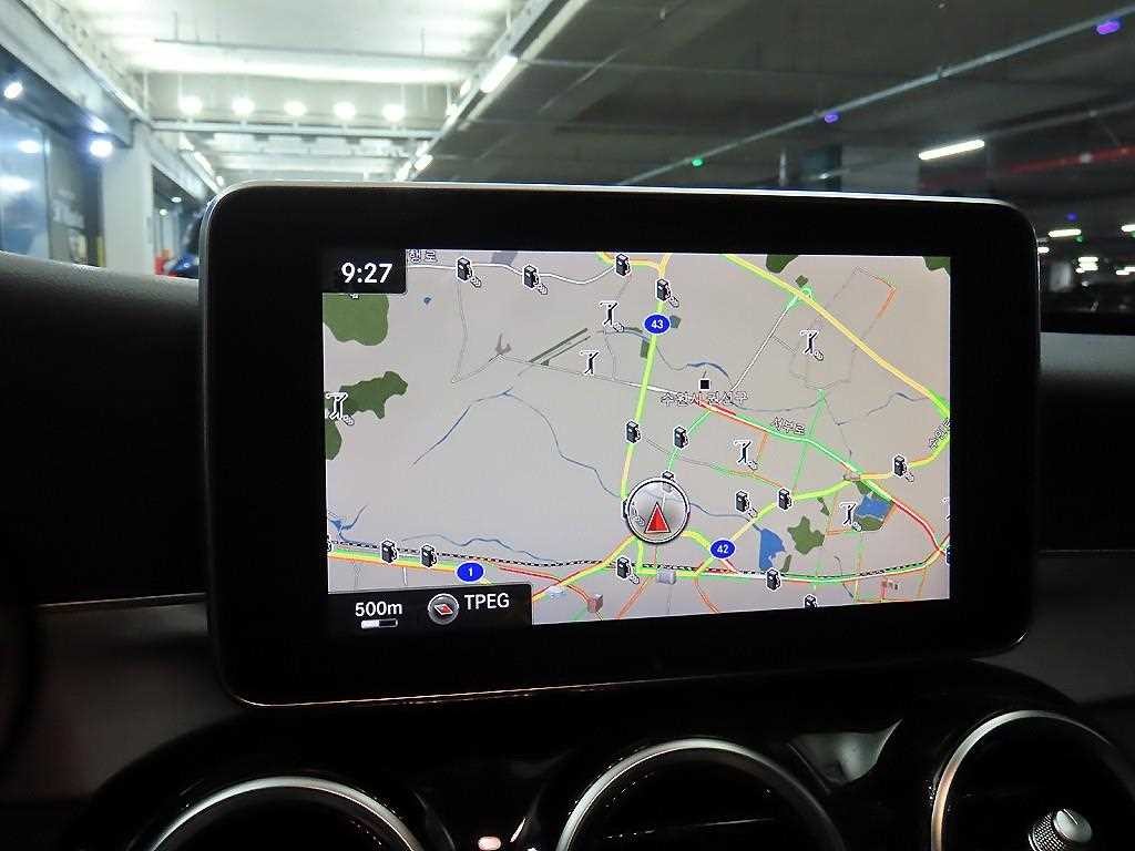 벤츠 C 클래스 C클래스 W205 C200 이미지 13