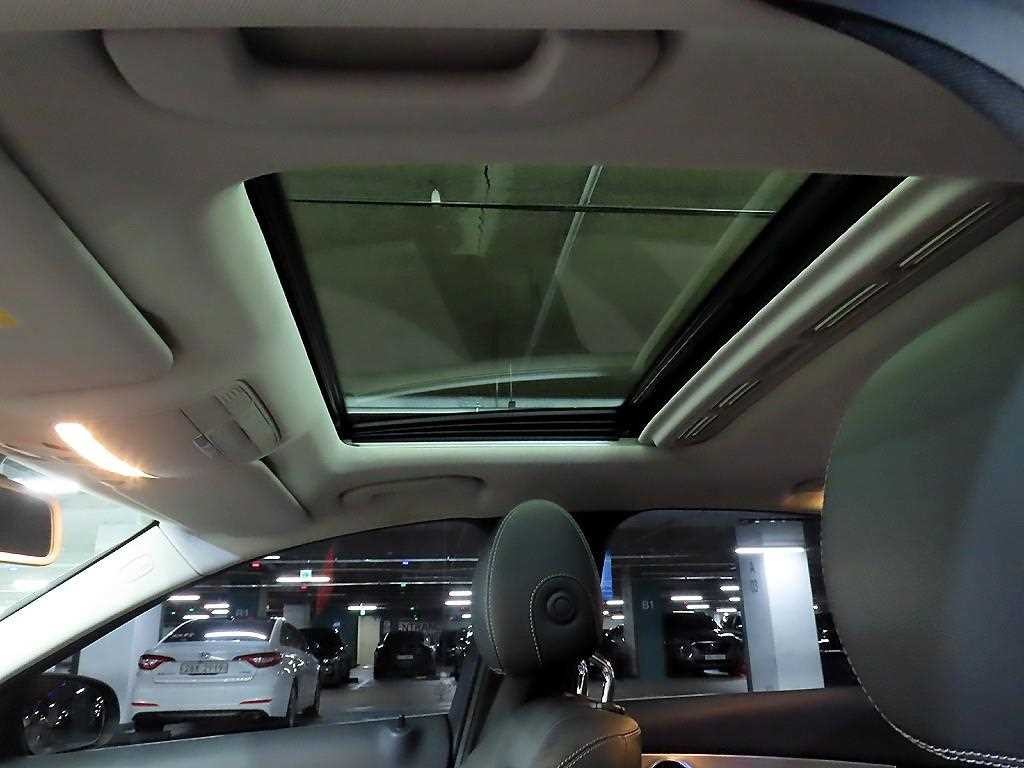 벤츠 C 클래스 C클래스 W205 C200 이미지 17