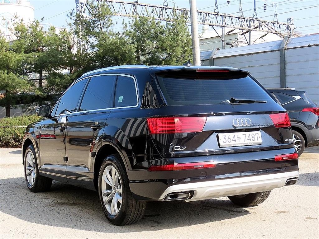 아우디 Q7 Q7 (4M) 45 TFSI 콰트로 이미지 3