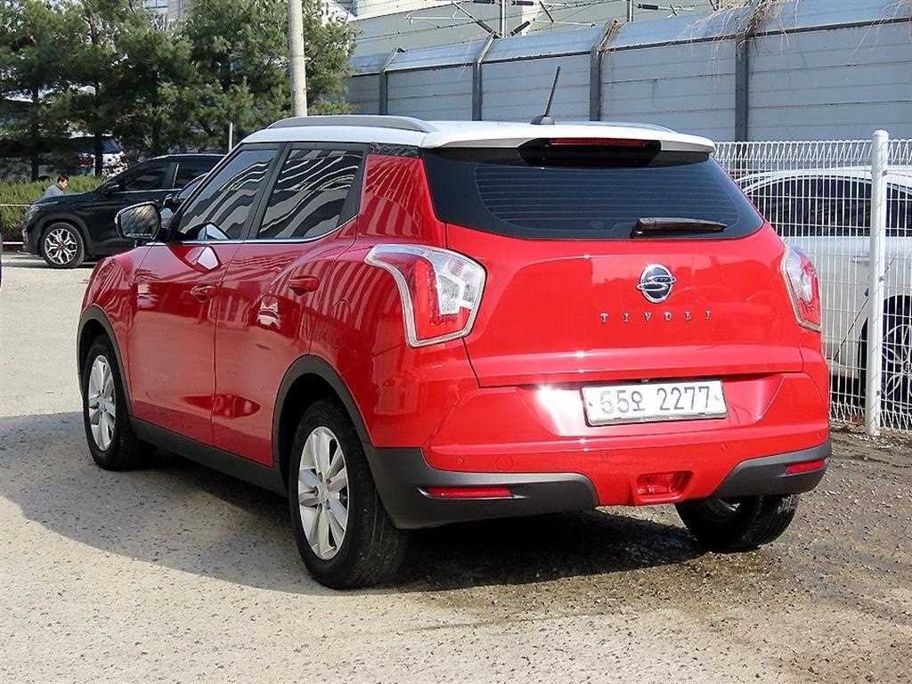 KG모빌리티(쌍용) 티볼리 티볼리 아머 2WD 가솔린 VX 이미지 3