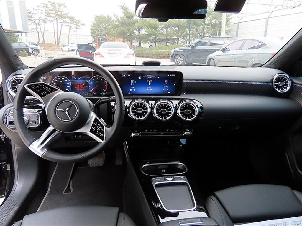벤츠 A 클래스 A클래스 W177 A220 해치백 이미지 7