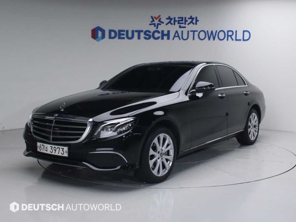 벤츠 E 클래스 E-클래스 W213 E300 4MATIC 익스클루시브 이미지 1