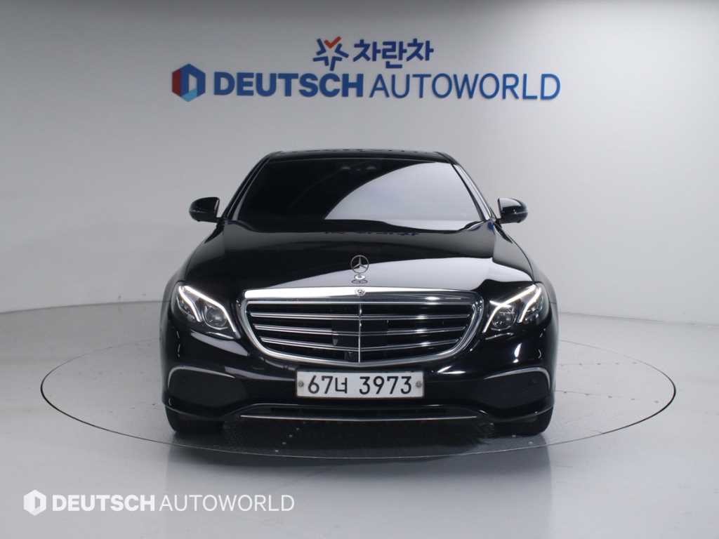 벤츠 E 클래스 E-클래스 W213 E300 4MATIC 익스클루시브 이미지 3