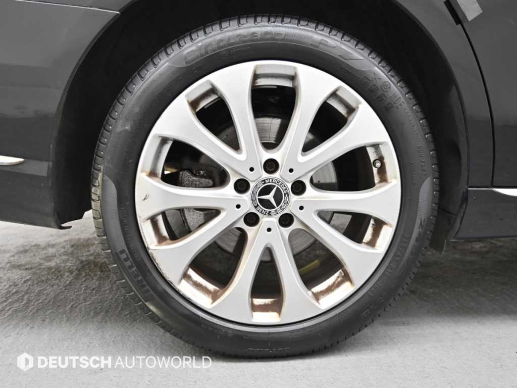 벤츠 E 클래스 E-클래스 W213 E300 4MATIC 익스클루시브 이미지 5