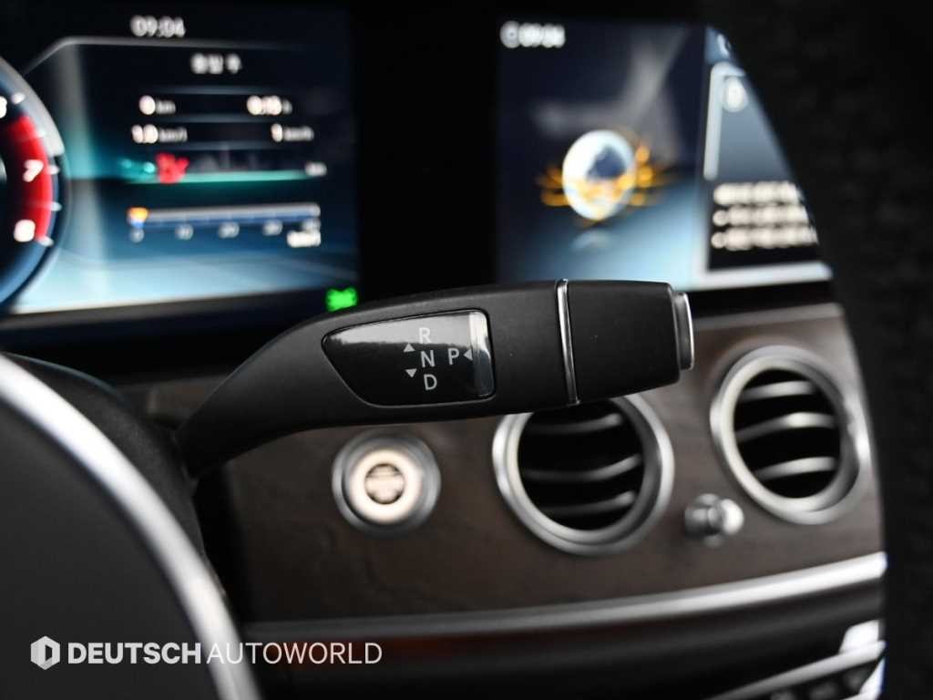 벤츠 E 클래스 E-클래스 W213 E300 4MATIC 익스클루시브 이미지 9