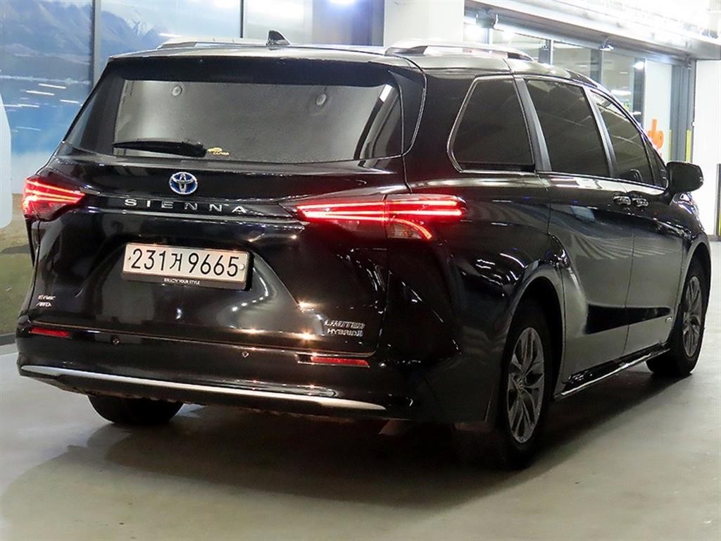 토요타 시에나 2.5 AWD 하이브리드 이미지 4