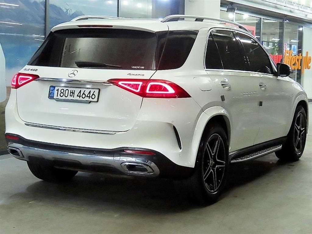벤츠 GLE 클래스 GLE 클래스 W167 GLE 450 4MATIC 이미지 4