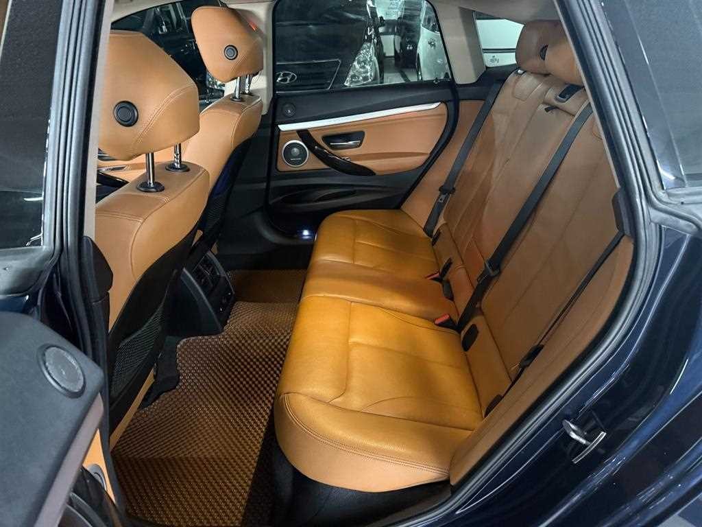 BMW 그란투리스모 3시리즈 GT (F34) GT 320D 럭셔리 이미지 6