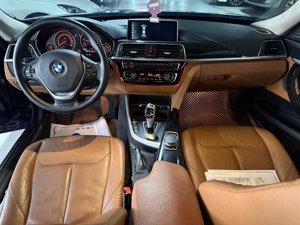 BMW 그란투리스모 3시리즈 GT (F34) GT 320D 럭셔리 이미지 7