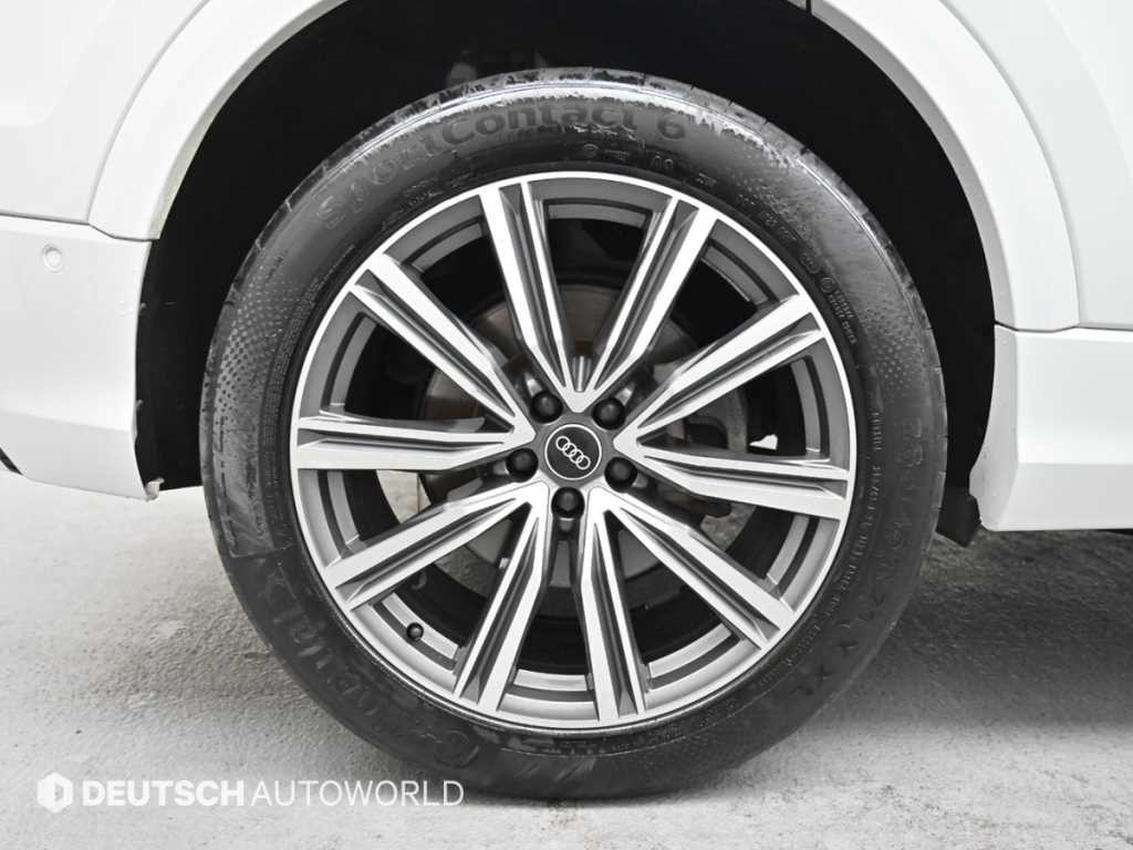 아우디 Q8 55 TFSI 콰트로 프리미엄 이미지 5