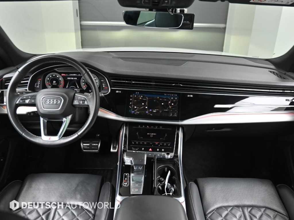 아우디 Q8 55 TFSI 콰트로 프리미엄 이미지 7