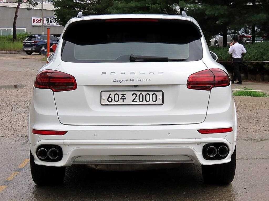 포르쉐 카이엔 뉴 카이엔 4.2 S 디젤 이미지 4