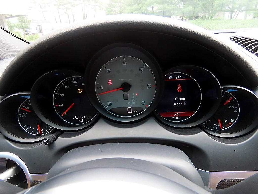 포르쉐 카이엔 뉴 카이엔 4.2 S 디젤 이미지 9