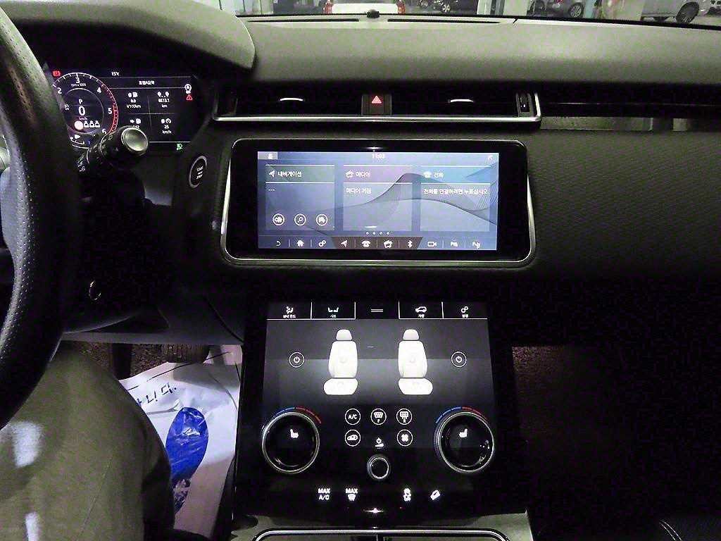랜드로버 레인지로버 벨라 2.0 D240 R-다이나믹 SE 이미지 11