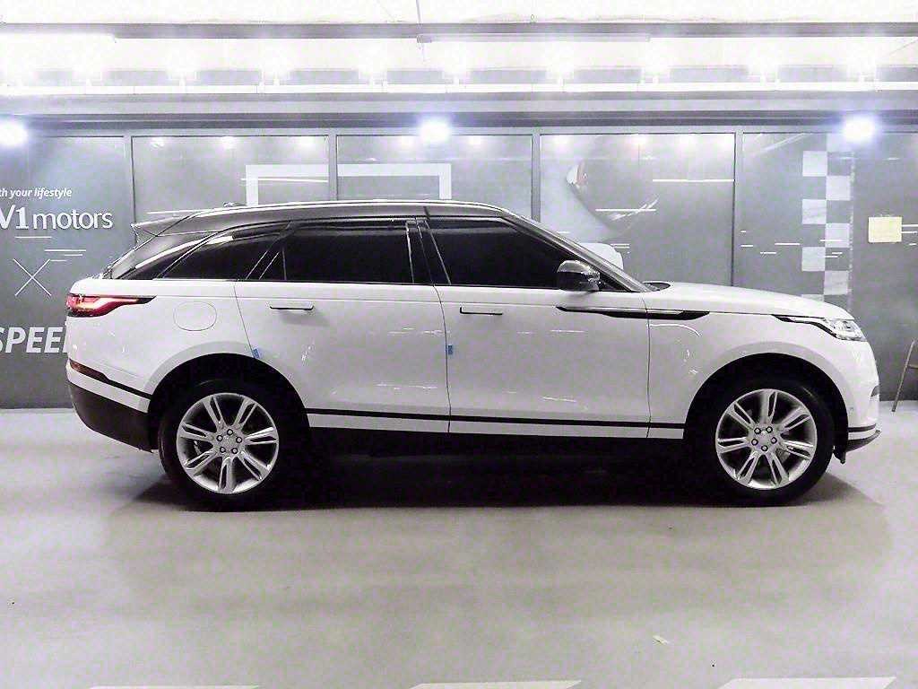 랜드로버 레인지로버 벨라 2.0 D240 R-다이나믹 SE 이미지 3