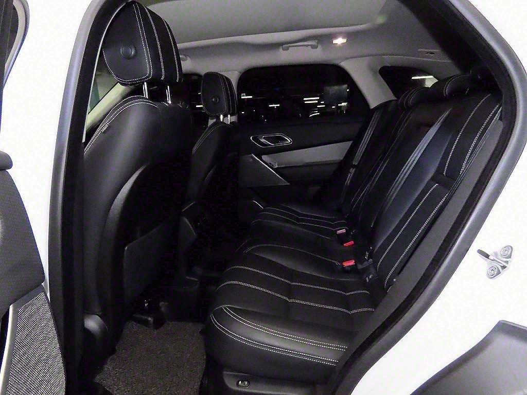랜드로버 레인지로버 벨라 2.0 D240 R-다이나믹 SE 이미지 7