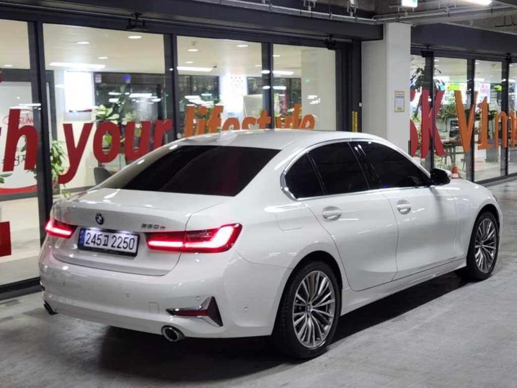 BMW 3시리즈 3시리즈 (G20) 330e 럭셔리 이미지 3