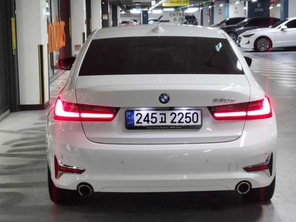 BMW 3시리즈 3시리즈 (G20) 330e 럭셔리 이미지 4