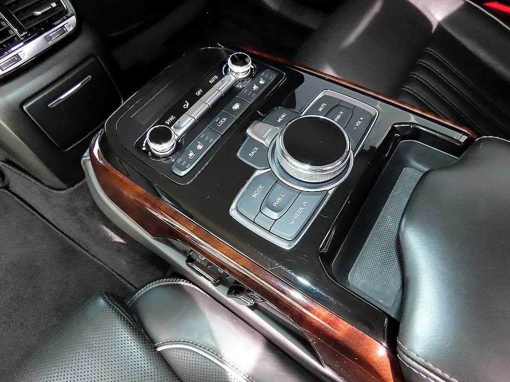 제네시스 EQ900 3.8 GDI AWD 프리미엄 럭셔리 이미지 16