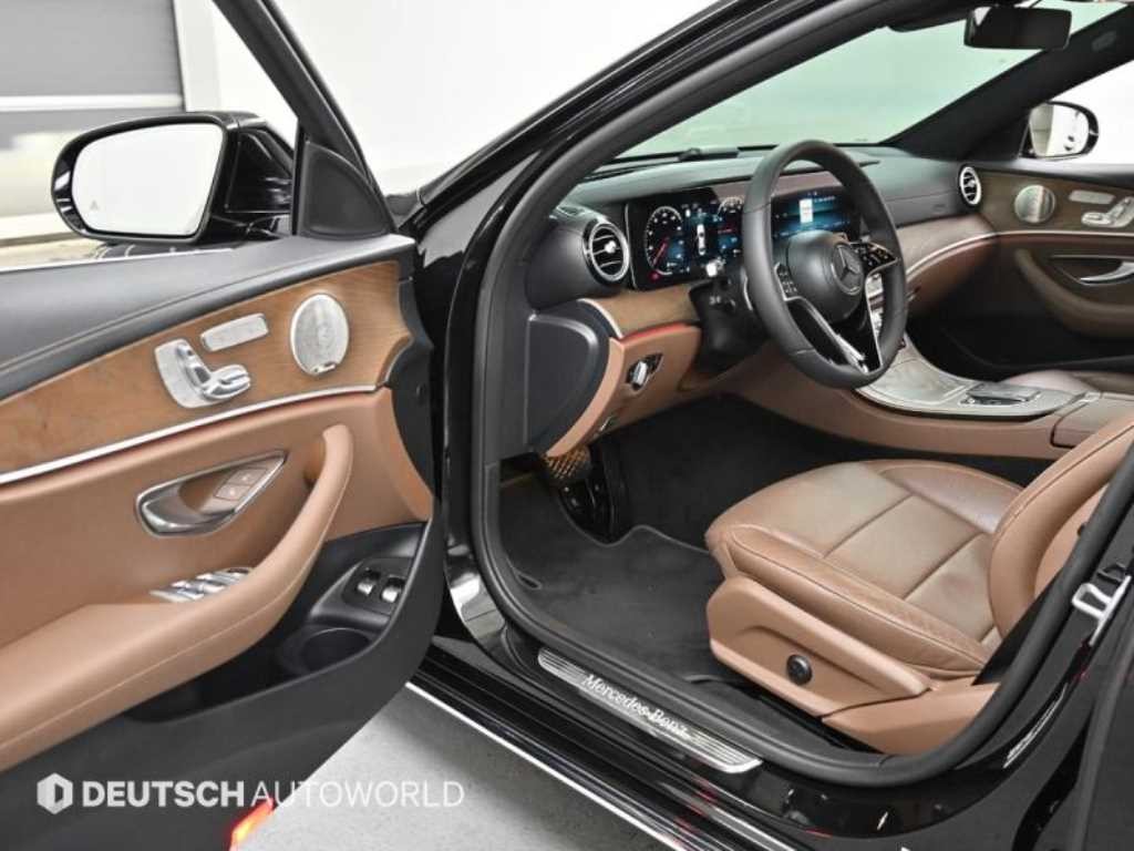 벤츠 E 클래스 E-클래스 W213 E300e 4MATIC 익스클루시브 이미지 11