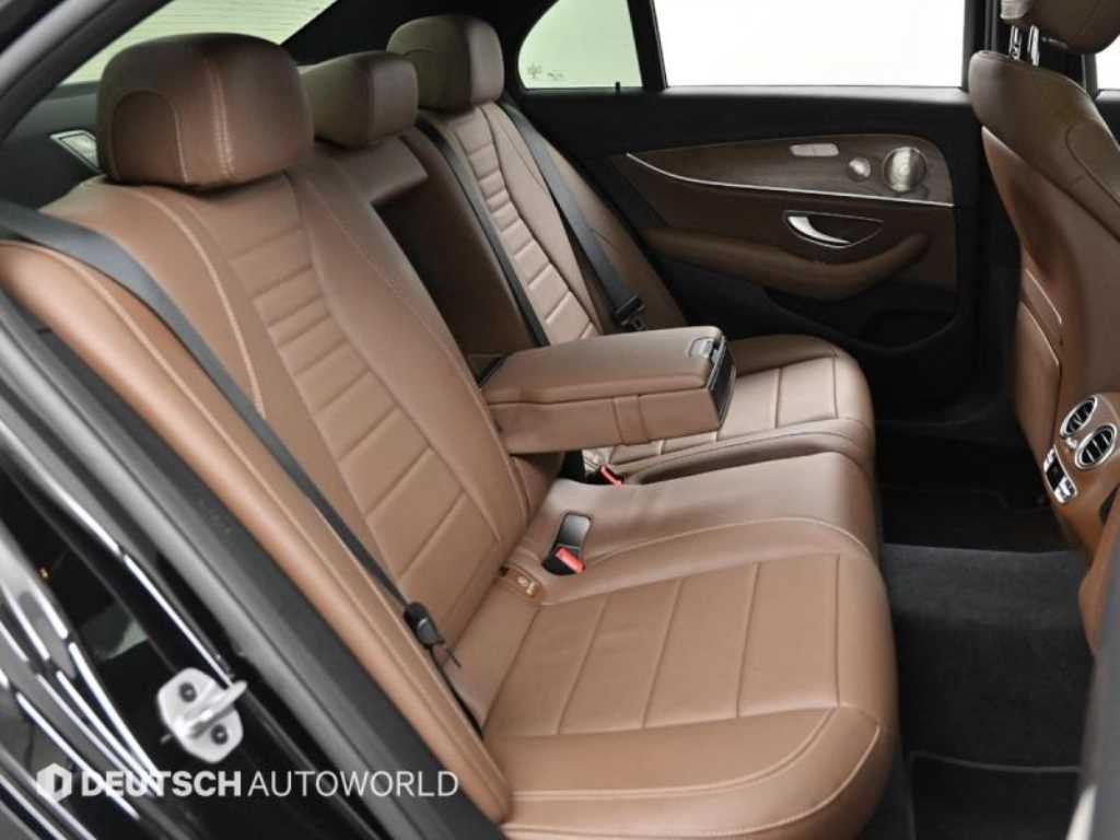 벤츠 E 클래스 E-클래스 W213 E300e 4MATIC 익스클루시브 이미지 12