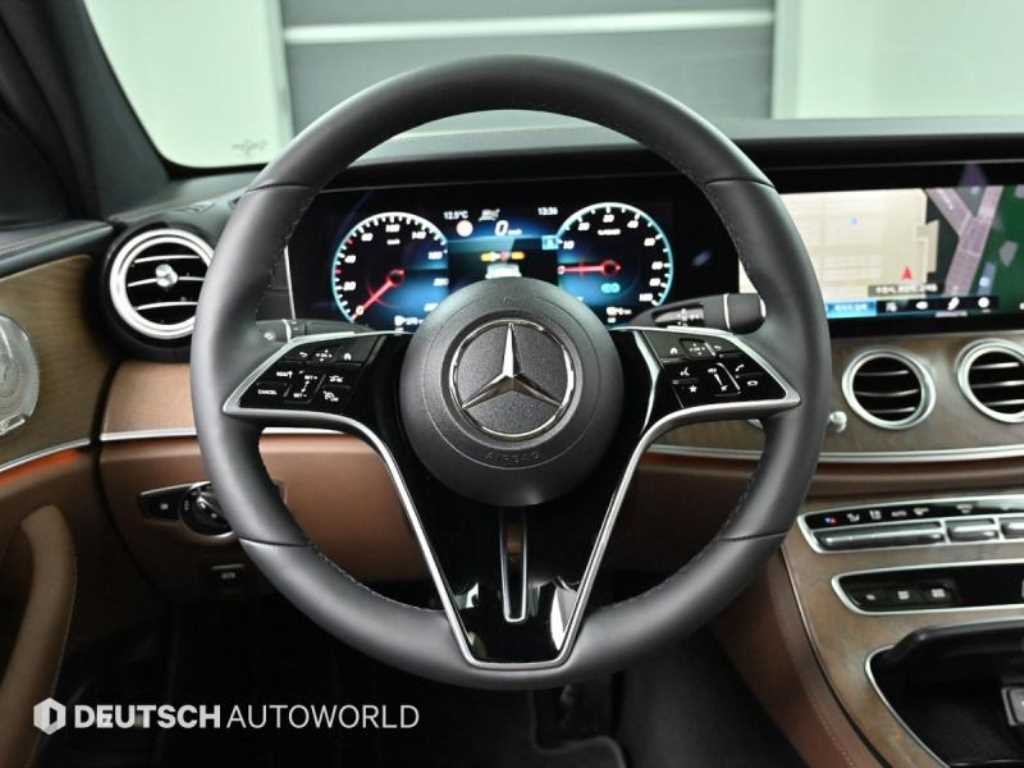 벤츠 E 클래스 E-클래스 W213 E300e 4MATIC 익스클루시브 이미지 13