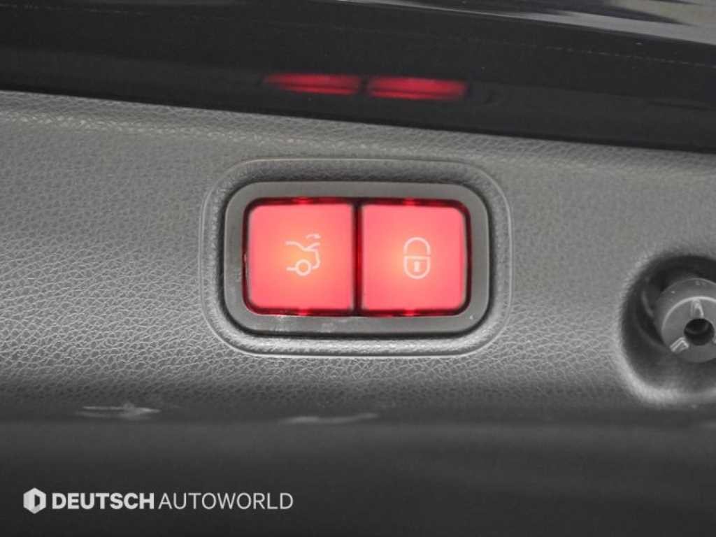 벤츠 E 클래스 E-클래스 W213 E300e 4MATIC 익스클루시브 이미지 20