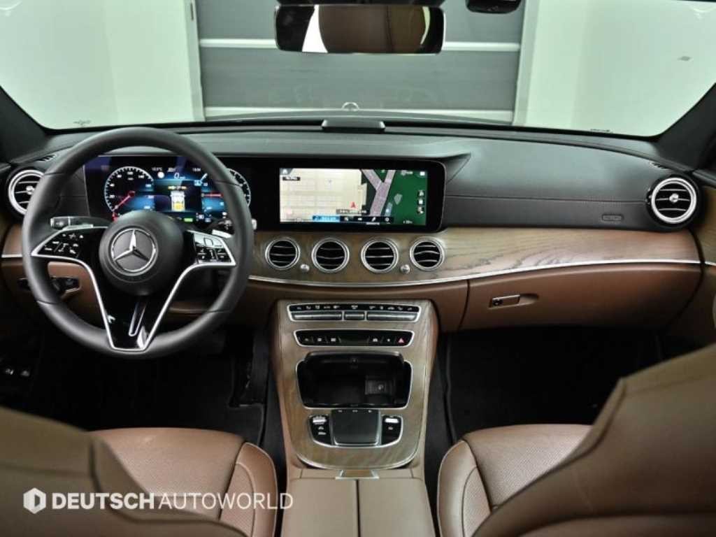 벤츠 E 클래스 E-클래스 W213 E300e 4MATIC 익스클루시브 이미지 7