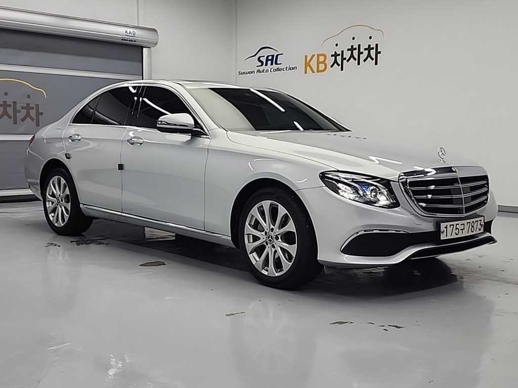 벤츠 E 클래스 E-클래스 W213 E300 4MATIC 익스클루시브 이미지 4