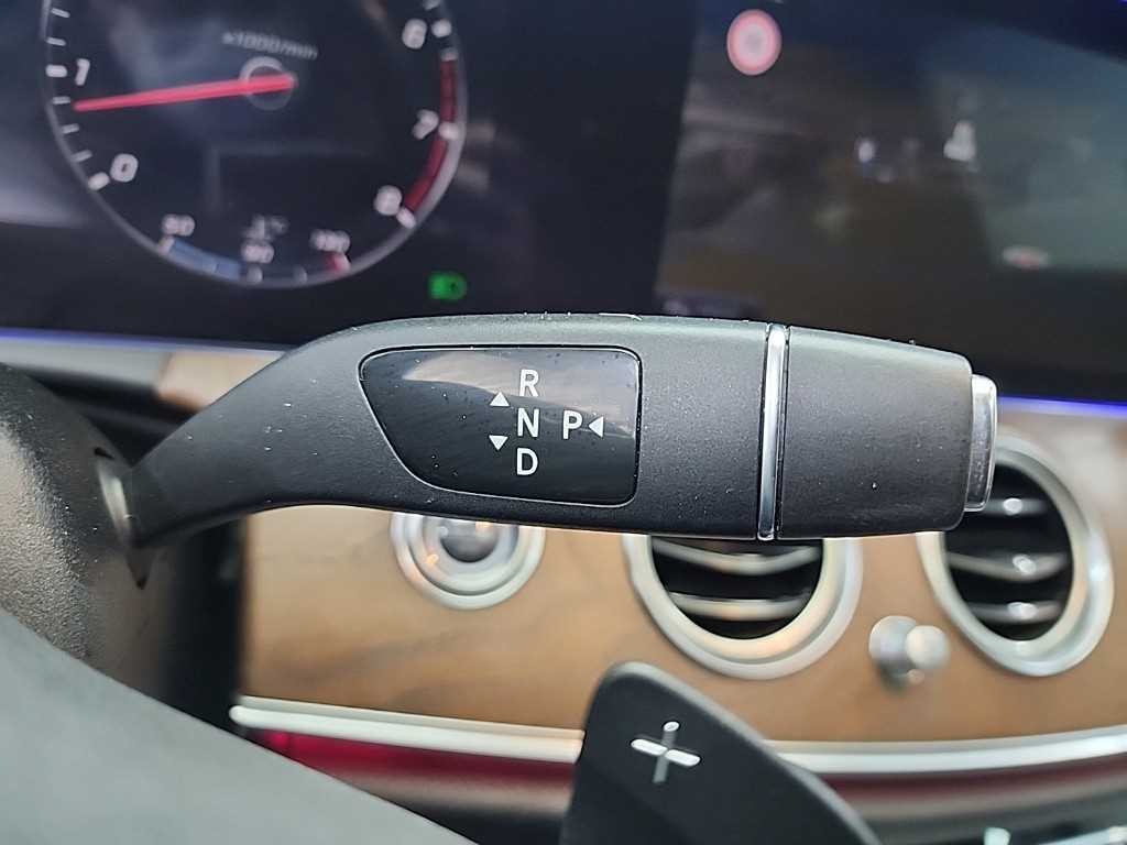 벤츠 E 클래스 E-클래스 W213 E300 4MATIC 익스클루시브 이미지 8