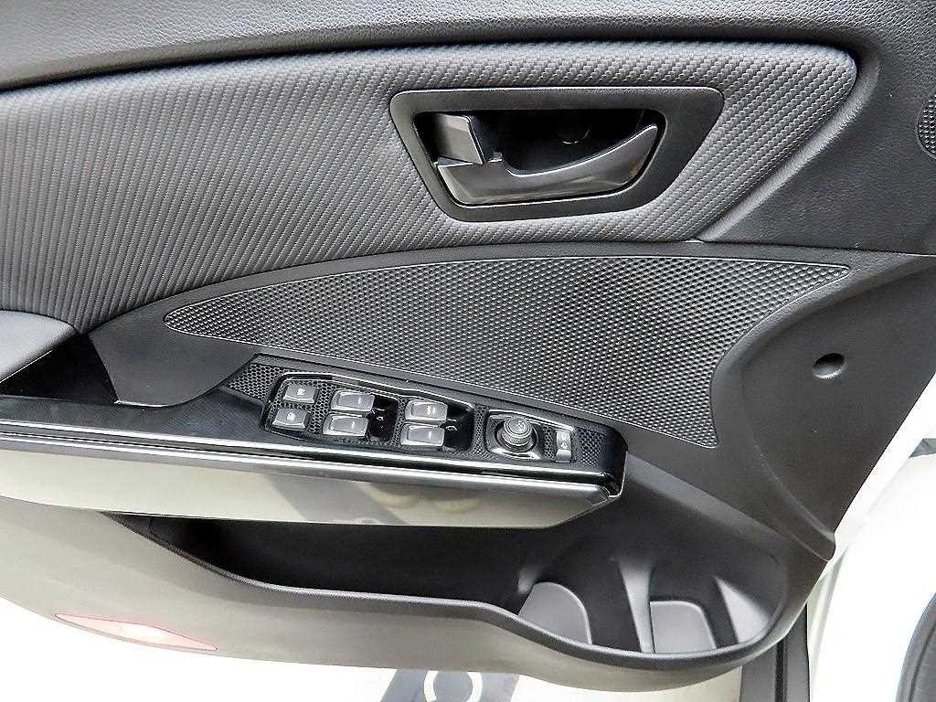 KG모빌리티(쌍용) 티볼리 베리 뉴 티볼리 2WD 가솔린 1.5 V5 이미지 11