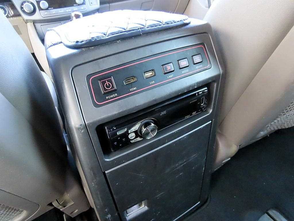 KG모빌리티(쌍용) 코란도 코란도투리스모 4WD 샤토 9인승 이미지 17
