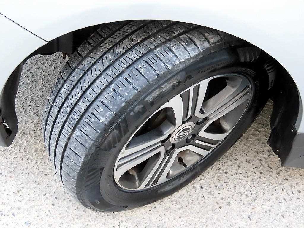 KG모빌리티(쌍용) 코란도 코란도투리스모 4WD 샤토 9인승 이미지 20