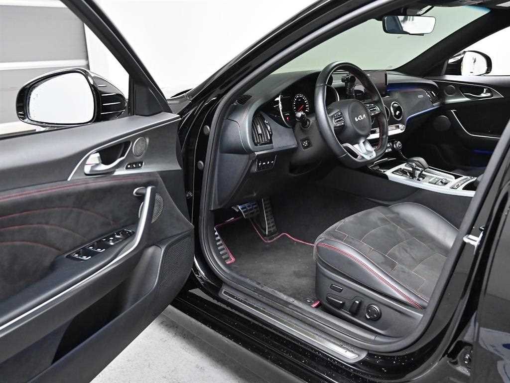 기아 스팅어 스팅어 마이스터 AWD 3.3 GT 아크로 에디션 이미지 11