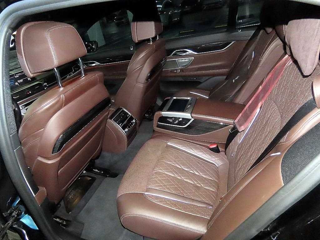 BMW 7시리즈 7시리즈 (G11) 745e i퍼포먼스 M스포츠 이미지 7