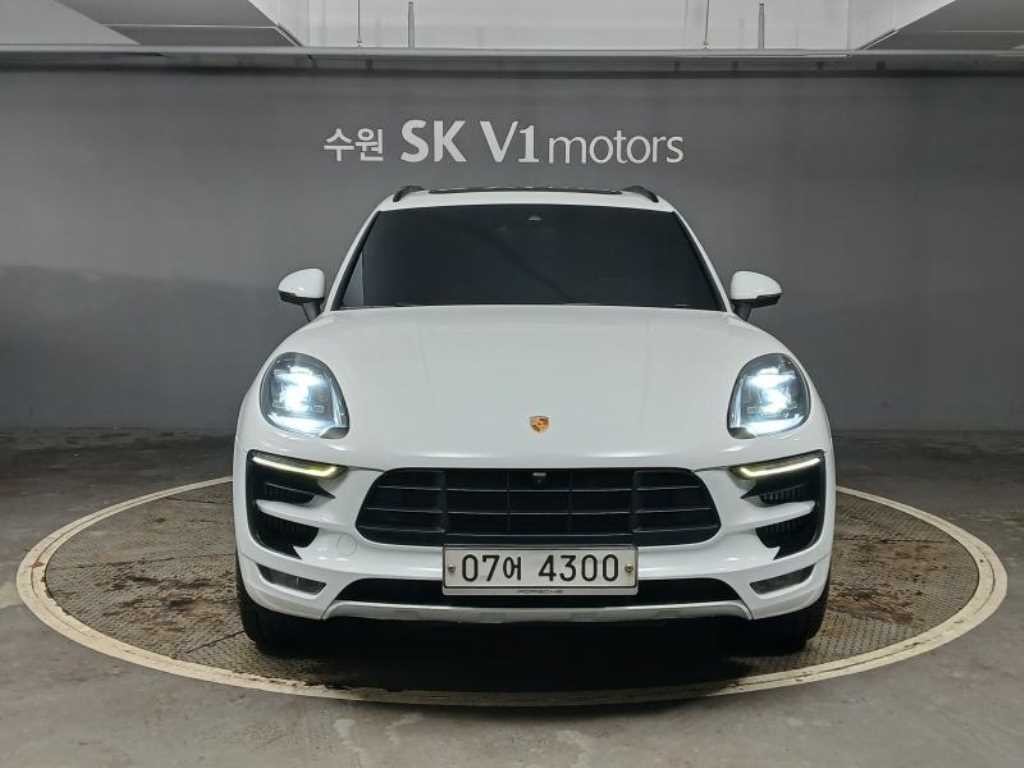 포르쉐 마칸 가솔린 3.0 GTS 이미지 2