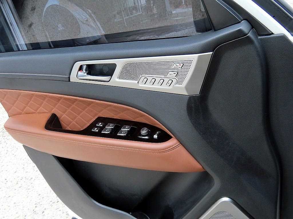 KG모빌리티(쌍용) 렉스턴 G4렉스턴 디젤 2.2 4WD 헤리티지 이미지 11