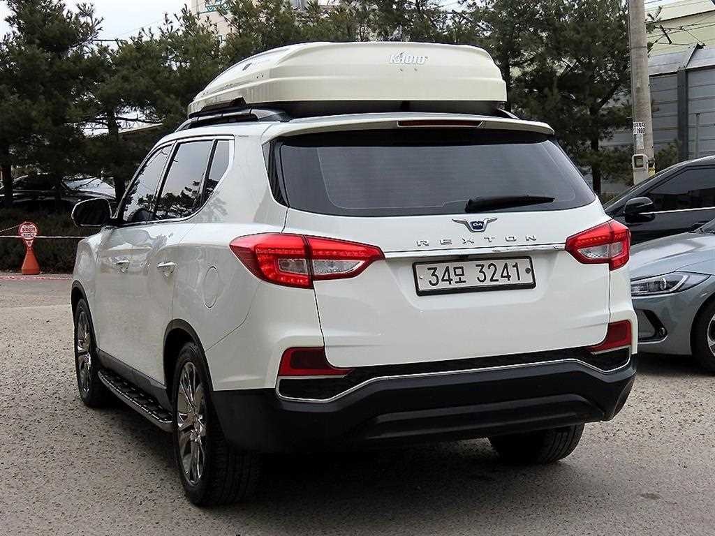 KG모빌리티(쌍용) 렉스턴 G4렉스턴 디젤 2.2 4WD 헤리티지 이미지 3