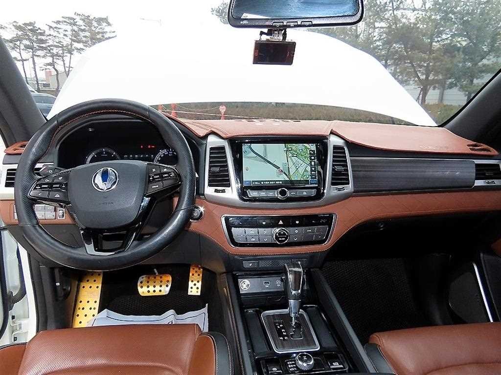 KG모빌리티(쌍용) 렉스턴 G4렉스턴 디젤 2.2 4WD 헤리티지 이미지 7