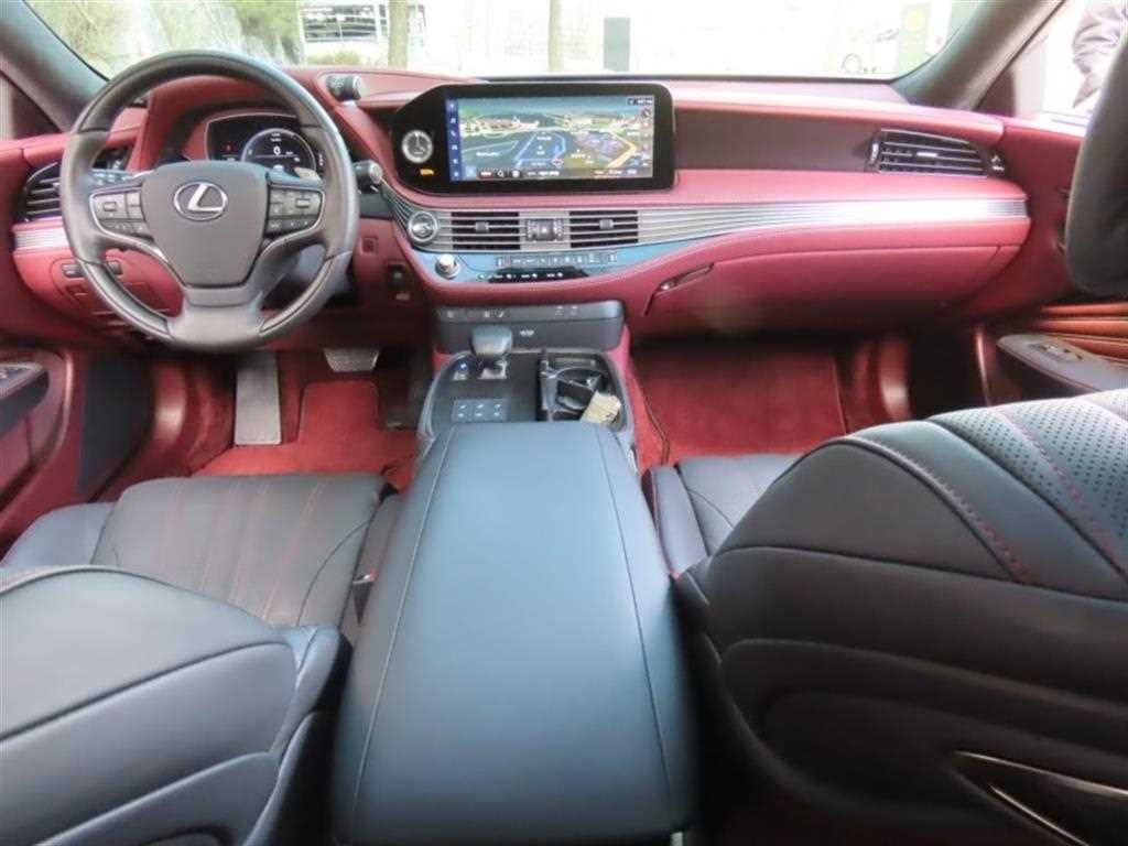 렉서스 LS LS500h 3.5 플래티넘 AWD 이미지 14