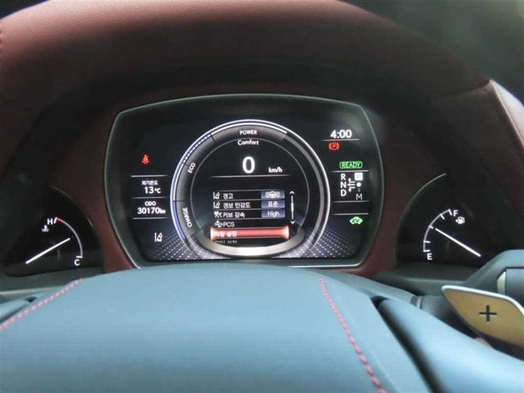 렉서스 LS LS500h 3.5 플래티넘 AWD 이미지 5