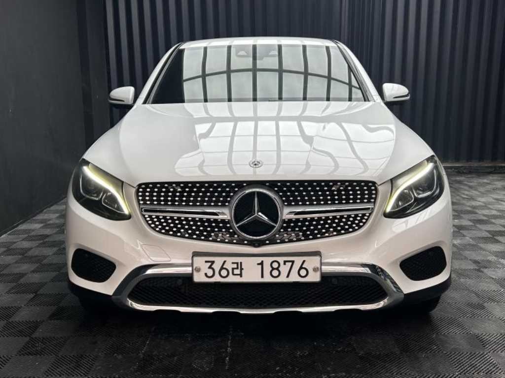 벤츠 GLC 클래스 GLC클래스 X253 GLC 300 4MATIC 쿠페 이미지 1