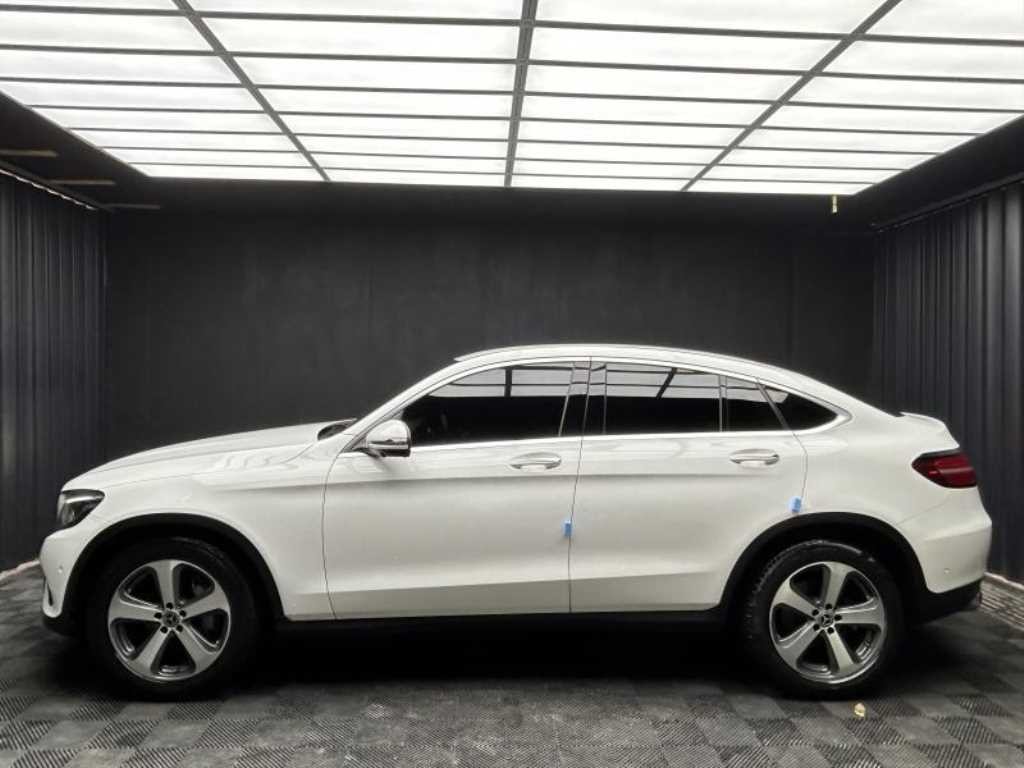벤츠 GLC 클래스 GLC클래스 X253 GLC 300 4MATIC 쿠페 이미지 2