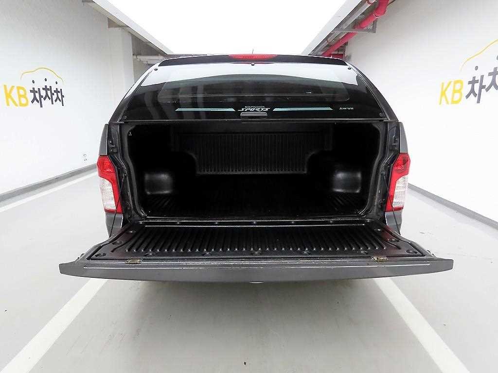 KG모빌리티(쌍용) 코란도 코란도스포츠 디젤 4WD CX7 패션 이미지 5