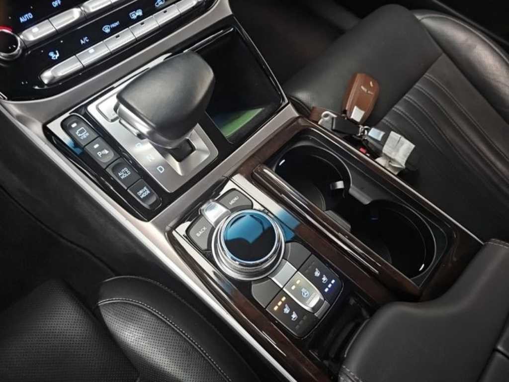 제네시스 EQ900 3.8 GDI AWD 프리미엄 럭셔리 이미지 13