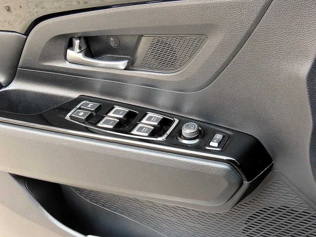 KG모빌리티(쌍용) 코란도 뷰티풀코란도 2WD 가솔린 1.5 C5 이미지 11
