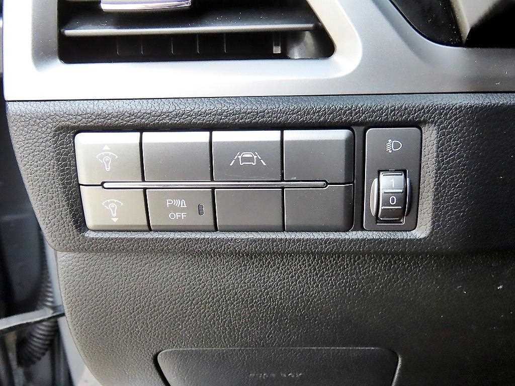 KG모빌리티(쌍용) 코란도 뷰티풀코란도 2WD 가솔린 1.5 C5 이미지 12