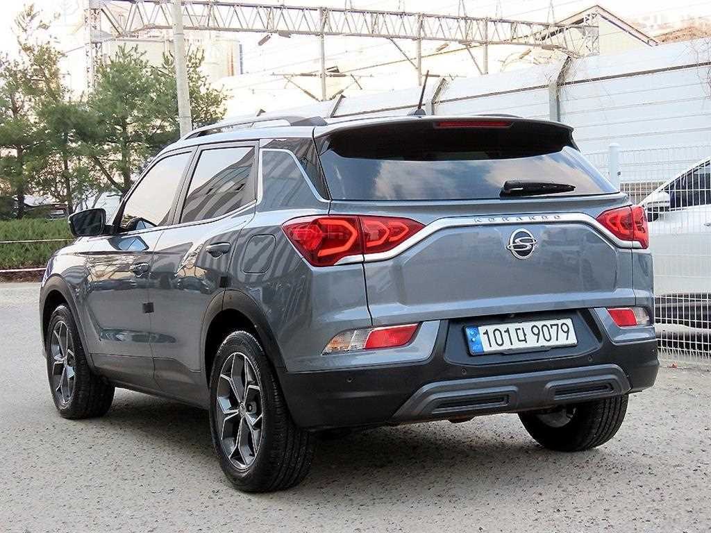 KG모빌리티(쌍용) 코란도 뷰티풀코란도 2WD 가솔린 1.5 C5 이미지 3